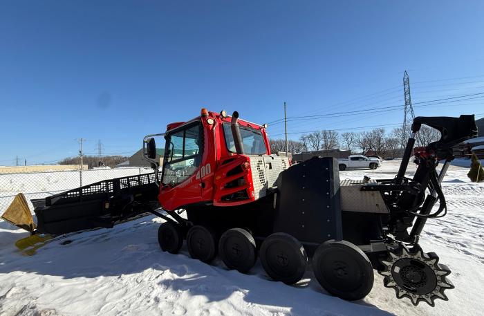 PISTENBULLY 400 FRONTLINER